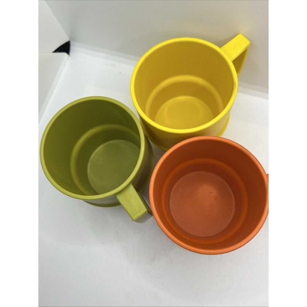 1970s Vintage TUPPERWARE Coffee Mugs Cup Orange‎ Green Yellow Set of 3 Stackable - Picture 5 of 6